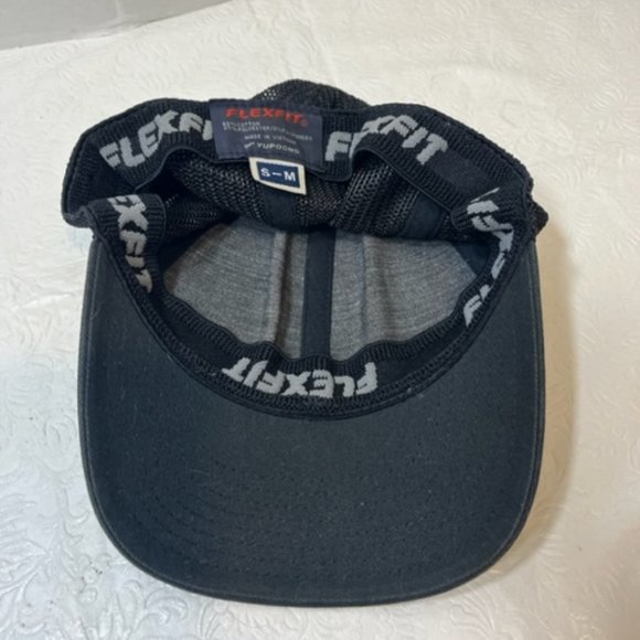 Travis Mathew Golf Cap Hat Flexfit Stretch Black S/M - Picture 8 of 9